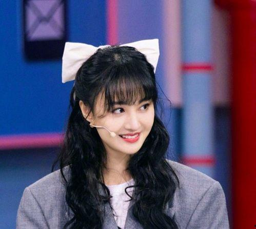 娱乐圈吃瓜博主戴口罩,揭秘明星隐私背后的神秘面纱  第3张